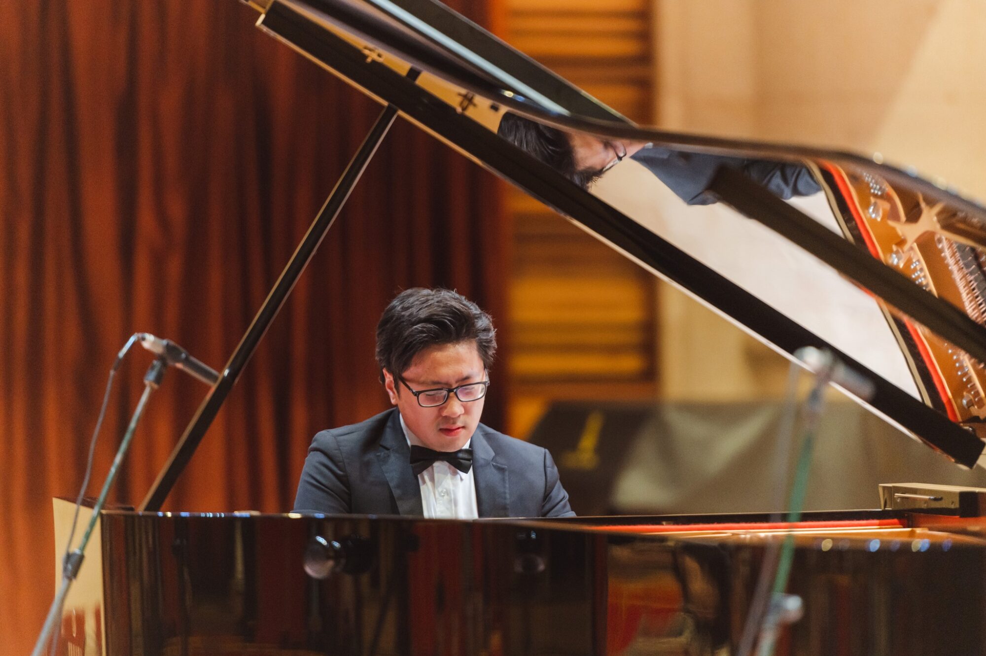 Lưu hồng quang pianist