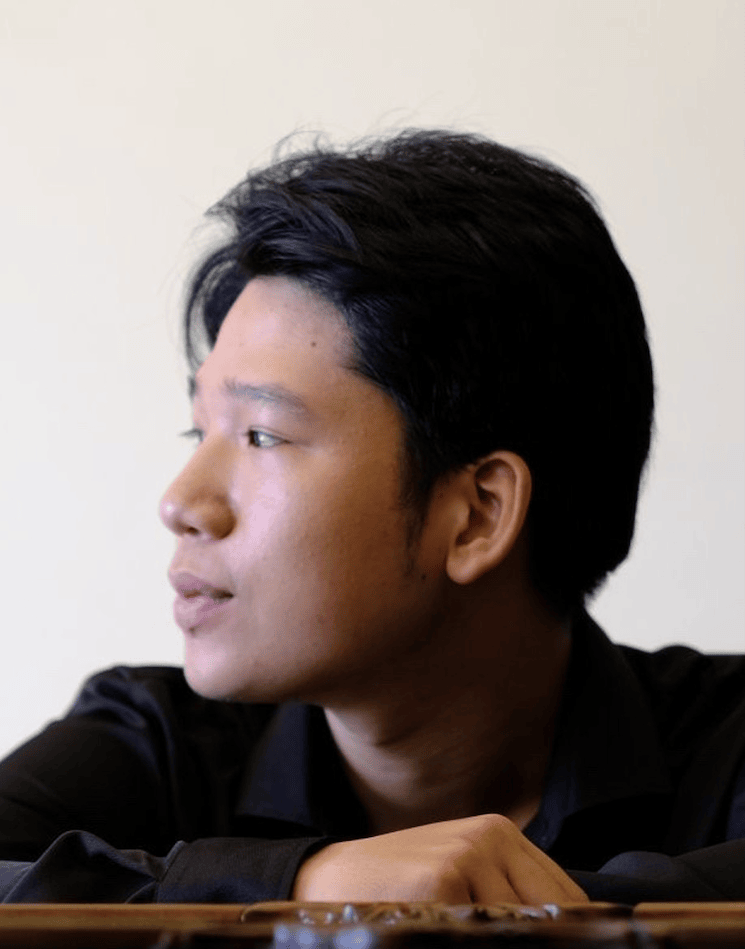 Vuong Huy Hoang pianist